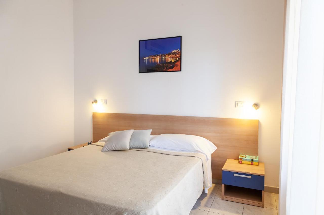 גאטה Hotel Viola מראה חיצוני תמונה