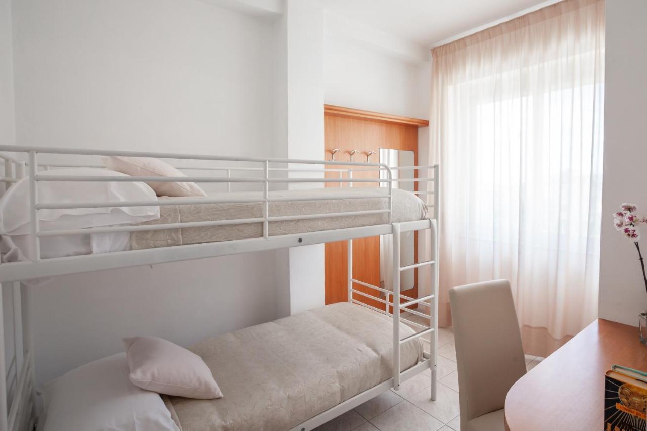 גאטה Hotel Viola מראה חיצוני תמונה