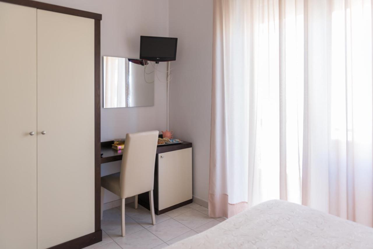 גאטה Hotel Viola מראה חיצוני תמונה
