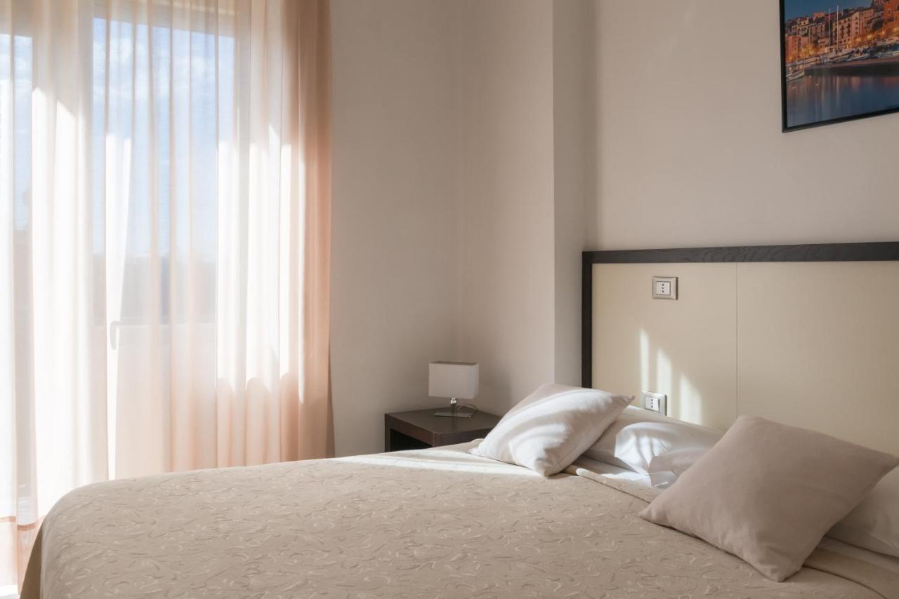 גאטה Hotel Viola מראה חיצוני תמונה