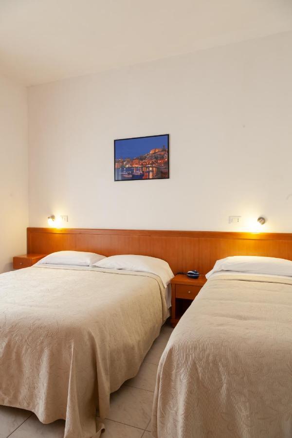 גאטה Hotel Viola מראה חיצוני תמונה