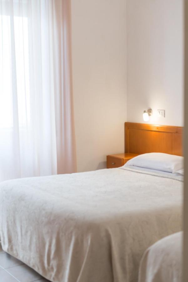 גאטה Hotel Viola מראה חיצוני תמונה