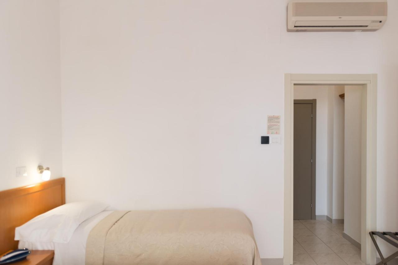 גאטה Hotel Viola מראה חיצוני תמונה