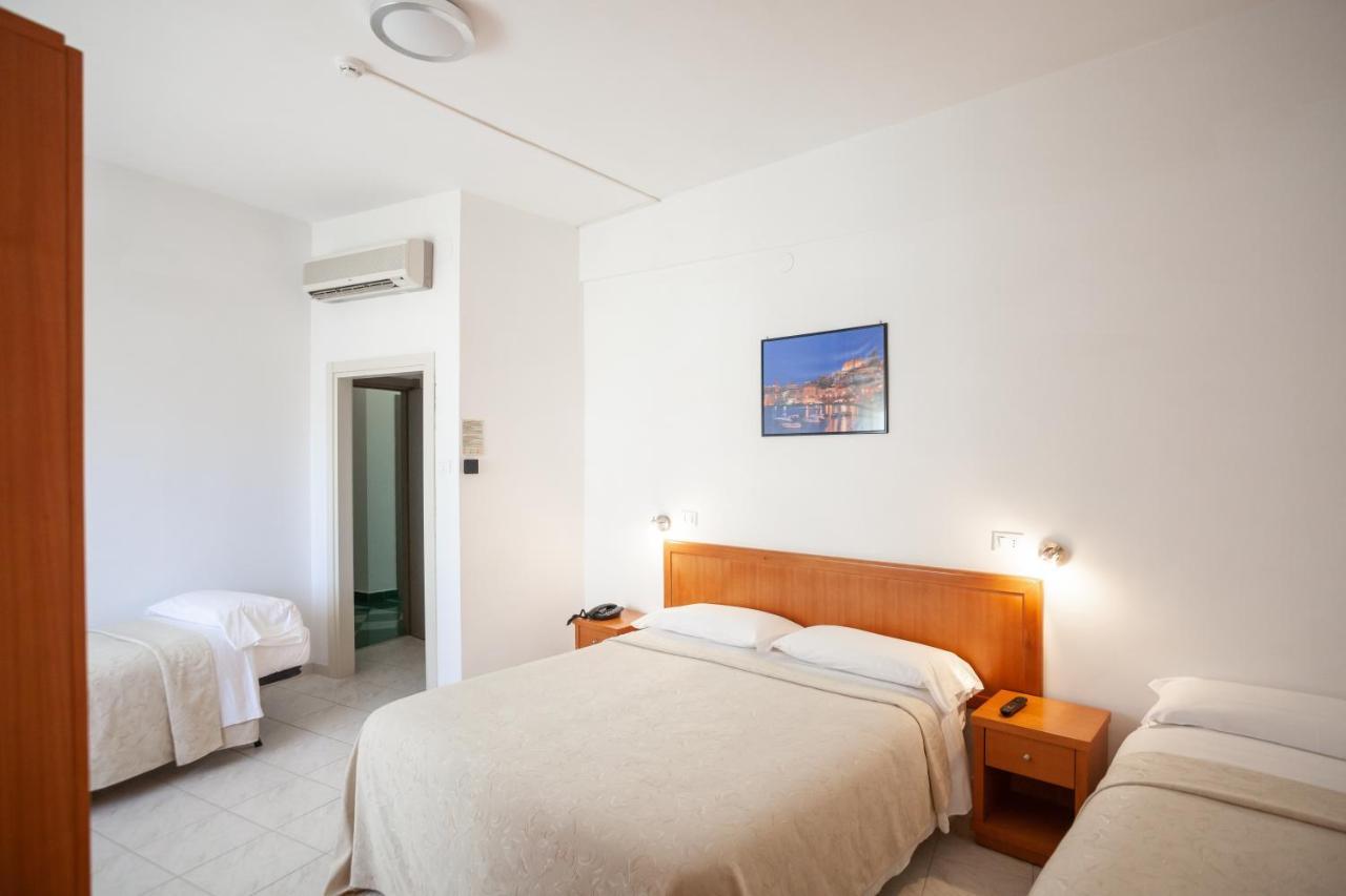 גאטה Hotel Viola מראה חיצוני תמונה